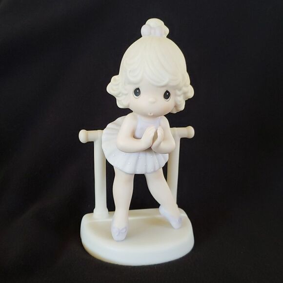 Vtg 1985 Precious Moments “Lord, Keep Me On My Toes” Porcelain Figurine #100129 - Picture 3 of 9
